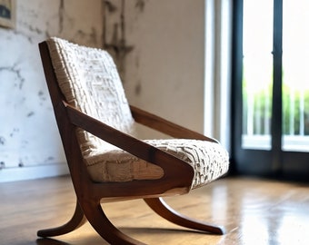 Handcrafted Mid-Century Modern Walnut Lounge Chair - Wooden Artistry