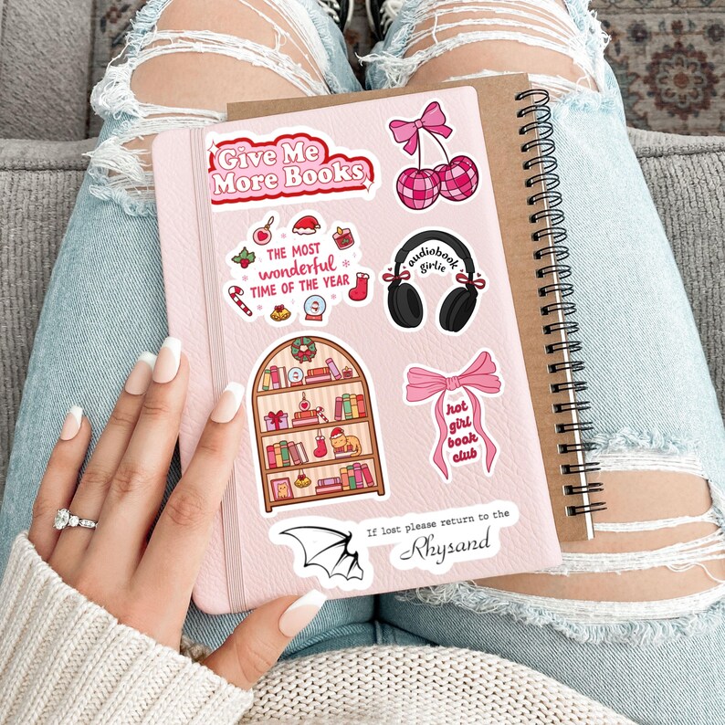 Cute Christmas Bookshelf SVG PNG, Kindle Girl, Cute Trendy Popular