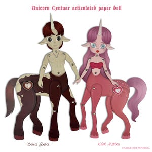 Könnte beinhalten: Ein Papierpuppen-Set mit einem Einhorn-Zentauren-Paar. Der männliche Zentaur ist braun und weiß mit einem Herzen an seiner Flanke. Die weibliche Zentaurin ist rosa mit einem Herzen an ihrer Flanke. Die Puppen sind an Schultern, Ellbogen, Handgelenken, Hüften, Knien und Knöcheln beweglich. Die Puppen sind mit "Bruce Foster" und "Elah Althea" beschriftet.
