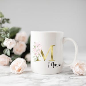 Taza personalizada con letra y nombre, taza de regalo, novia taza de café colega, regalo de cumpleaños de mamá, regalo del Día de la Madre