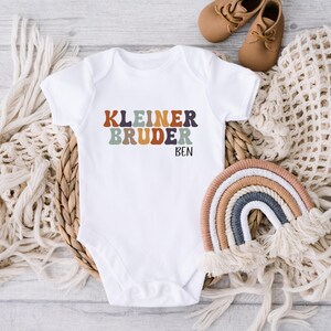 Kleiner Bruder Body, Body personalisiert, Schwangerschaft verkünden, personalisiert mit Namen,  Geschenk zur Geburt, Babyankündigung