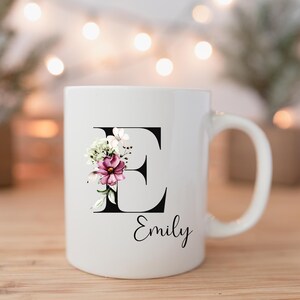Taza personalizada con letra y nombre, taza de regalo, novia taza de café colega, regalo de cumpleaños de mamá, regalo del Día de la Madre