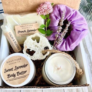 Lavender Gift Set, Relaxation Spa Gift Basket Gifts for Her Soap Gift Set Aromatherapy Gift Basket Organic Spa gift Set Self Care Gifts Spa