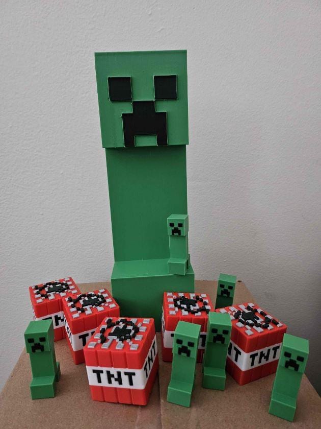 3D Printed Creeper Blocks