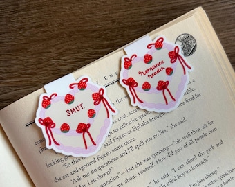 Marcapáginas magnético con diseño de pastel de fresa y obscenidades de Romance Reader