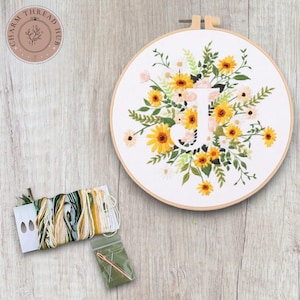 Kit de bordado con letra J con diseño floral moderno, punto de cruz vintage para principiantes, kit de bastidor de arte fácil, kit de manualidades para principiantes de bricolaje para adultos