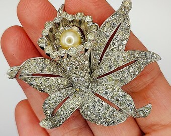 JOMAZ Joseph Mazer Silver Tone Pearl Clear Rhinestone Flower Floral Brooch Pin Vintage Signed
