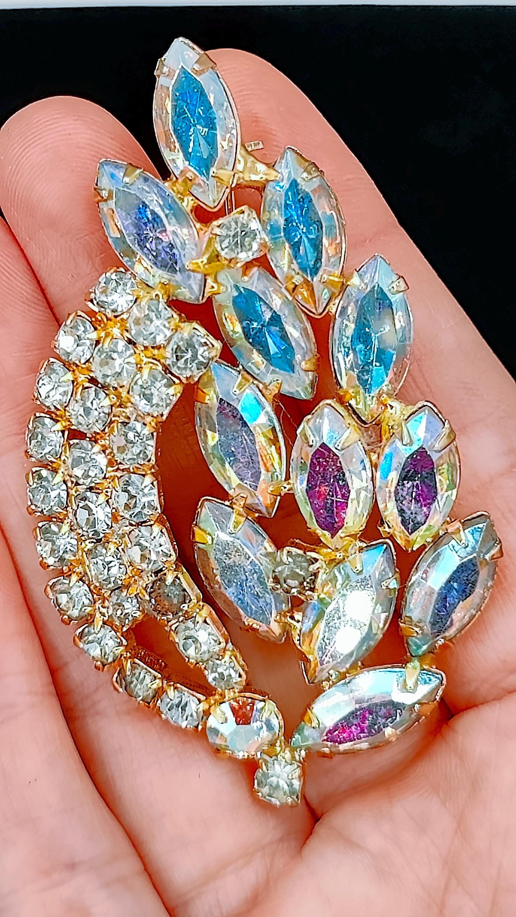 1369 ヴィンテージ ブローチ 花 花束 ツル ボタニカル ブロンズ 四角