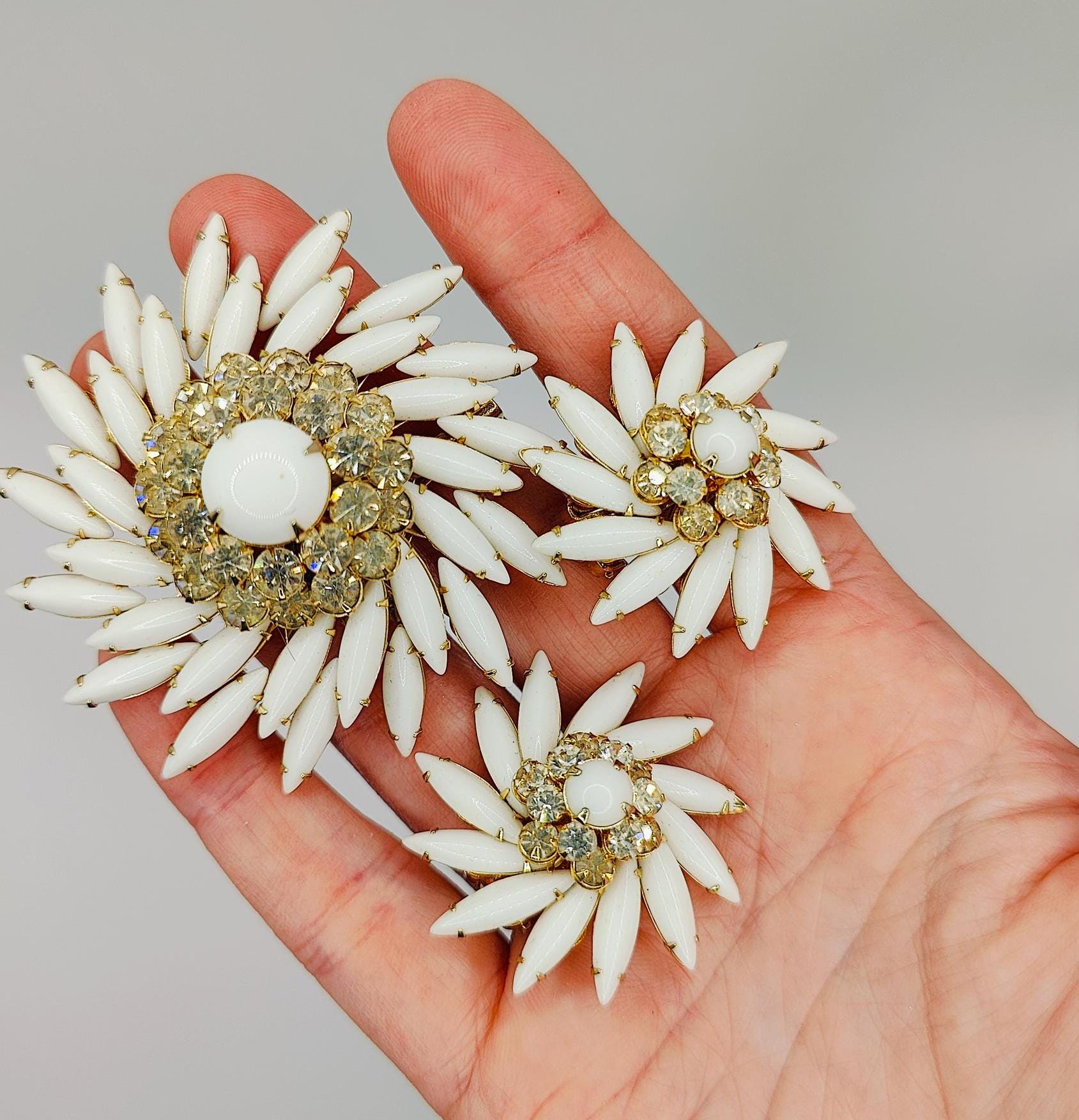 Judy Lee Brooch - Etsy