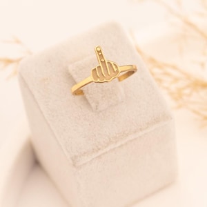 Mittelfinger Charm Ring | Schwör Schmuck