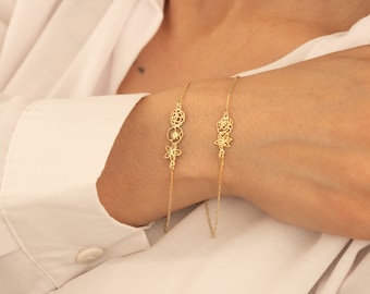 Personalisierte Geburtsblumen-Armband: 14K Goldstrauß, individueller Familienschmuck, Weihnachtsgeschenk
