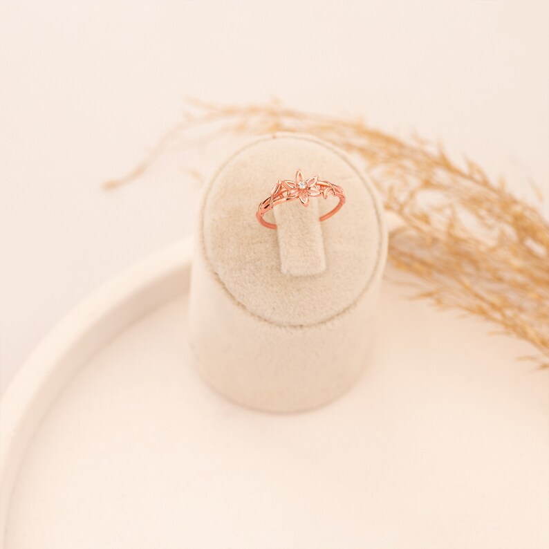 flower ring mother ring gold filled ring dainty ring birth flower ring minimalist ring birth flower birth flower jewelry birthstone ring solitaire ring trendy rings birthflower rings meaningful ring