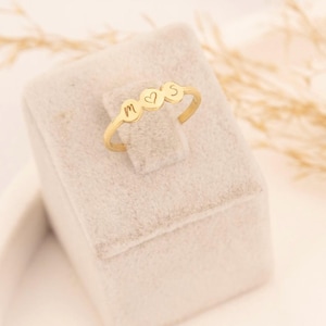 Anel delicado com inicial personalizada | Anel de prata empilhável com palavra