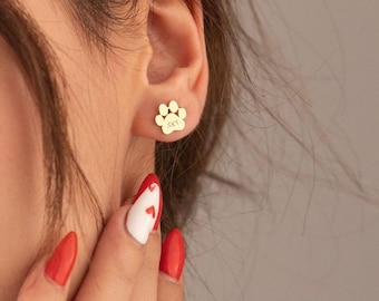 Engraved Pet Paw Stud Earrings: Custom Pet Name Keepsake