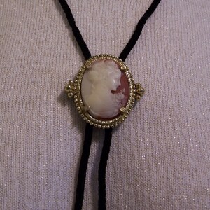 Cameo 3 Bolo Tie