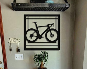 Minimalist Road Bike Metal Wall Art: Modern Cyclist Decor