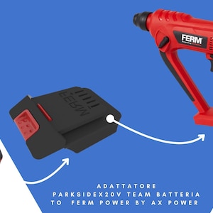 Può includere: Un trapano a percussione rosso e nero, una batteria e un adattatore sono mostrati su uno sfondo blu. Il trapano e la batteria sono marchiati "FERM" e "PARKSIDE" rispettivamente. L'adattatore è etichettato "PARKSIDEX20V TEAM BATTERIA TO FERM POWER BY AX POWER."