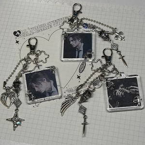 Leon s kennedy keychain - Etsy 日本
