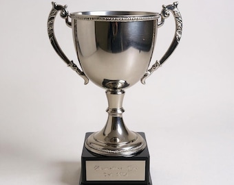 シルバーメタルトロフィーカップ - パーソナライズされた彫刻 - Etsy 日本