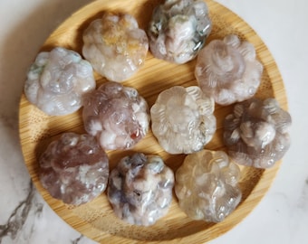 九尾の狐瑪瑙水晶彫刻｜幸運と守護の天然石置物 - Etsy 日本