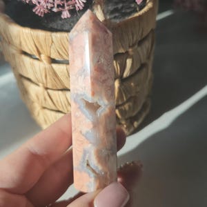Pretty pink agate tower with sparkly druzy