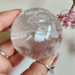 AAA lemurian clear quartz sphere with rainbows from the Tocantins mine in Brazil, authentic lemurian A. 54mm