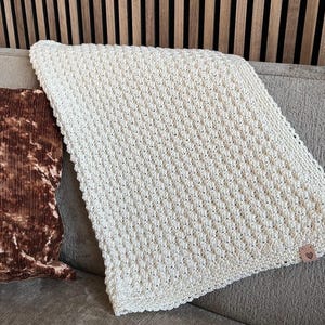 crochet baby blanket pattern color crème in beautiful stitch