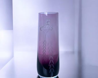 Vase vintage en verre améthyste Caithness, blé gravé, soufflé écossais, déco Mid-Century des années 1970