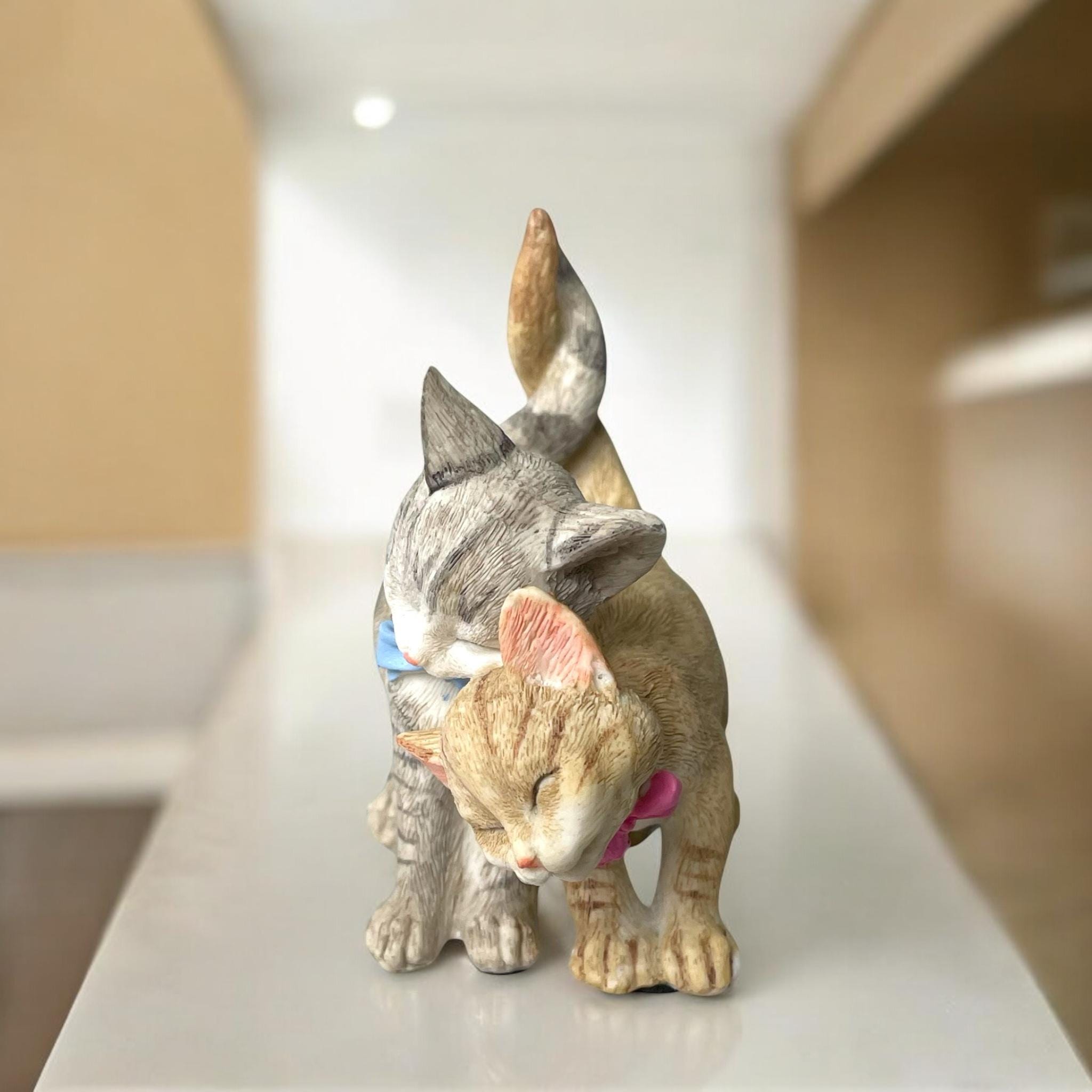 Figurine de chat en résine Country Artists vintage, blanches