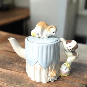 Vintage Cat & Dog Playing on a table Collectible Ornamental Hand Painted Ceramic Tea Pot 1980s | Novelty | Teapot |