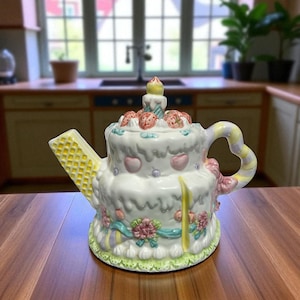 Vintage Heritage Mint Birthday Cake Ornamental Hand Painted Ceramic Tea Pot c1990s | Novelty | Teapot | Collectible | Leonardo Collection