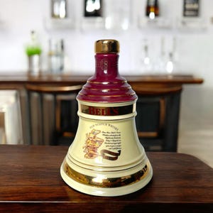 Bouteille vintage Bells en porcelaine pour whisky écossais par Wade 70 cl - Marquée Noël 1997 sans whisky inclus ! -Vide | Carafe | Whisky | Écosse