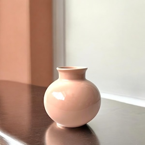 Vintage Poole Potteries Small Calypso Bulbous Posy Vase in Peach Pink c1980&#39;s | English | Ceramic | Pottery |