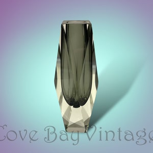 Vintage Italian Murano Mandruzzato Sommerso Faceted Glass Art Vase by Flavio Poli  c1950s - 1960s