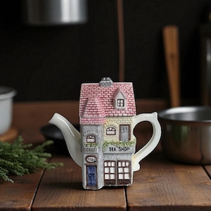 Vintage Leonardo Collection Tea Shop Novelty Tea Pot c1990s | Teapot | Collectible |