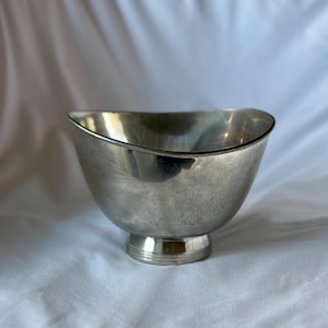 Cuenco de plata asimétrico con base de pedestal, peltre Gentry, Inglaterra, vintage