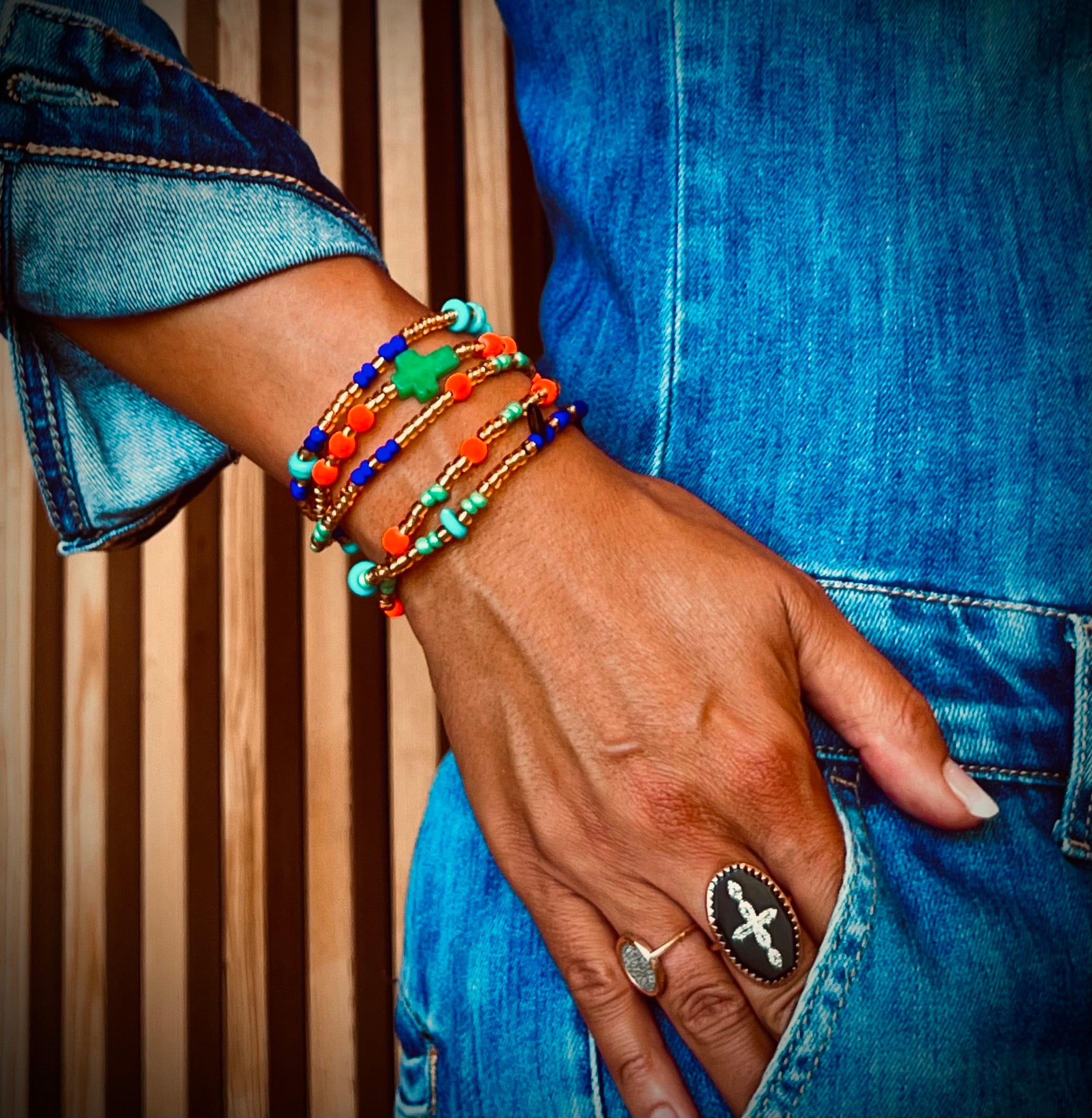 Bracelet Manchon En Nacre Bleue Fait Main - Bijou Artisanal Unique, Neuf Sans Emballage
