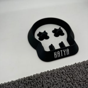 Customisable Skull Slow Pet Feeder with Name