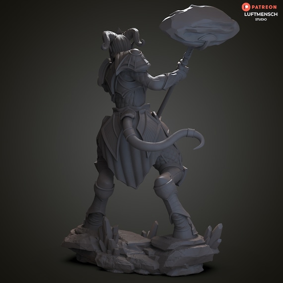 TuransoyCraft World of Warcraft Draenei WOW Yrel Boyalı Figür Yrel Figür Büyük B