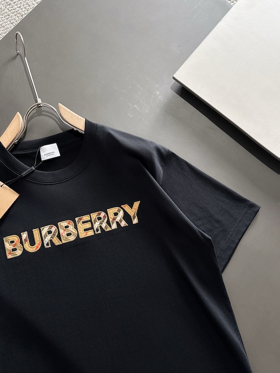 Vintage Burberry Tshirt T shirt Tee Black Logo Shirt Caglietta