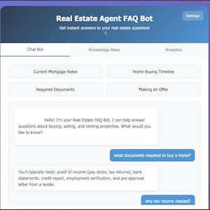 Puede incluir: Captura de pantalla de una interfaz de Real Estate Agent FAQ Bot. La interfaz incluye opciones para un chatbot, una base de conocimientos y análisis. El chatbot proporciona respuestas instantáneas a preguntas inmobiliarias, como los documentos necesarios para comprar una casa.