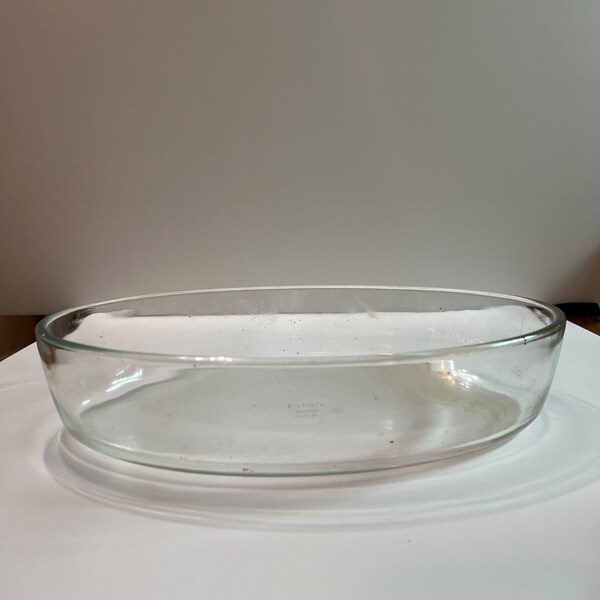 Vintage France PYREX oval casserole dish