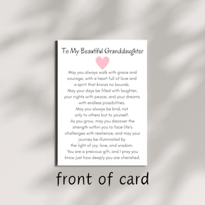 Op de afbeelding: Een witte kaart met de tekst "To My Beautiful Granddaughter" en een roze hart. De kaart bevat een oprecht bericht van liefde, aanmoediging en goede wensen voor een kleindochter. De woorden "front of card" staan onderaan.