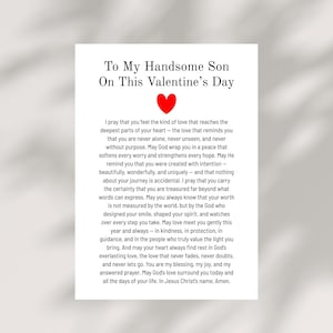 Op de afbeelding: Een witte Valentijnsdagkaart met de tekst "Aan mijn knappe zoon" en een rood hart. De kaart bevat een liefdevolle boodschap, ideaal voor een zoon op Valentijnsdag, die zorg en genegenheid uitdrukt.