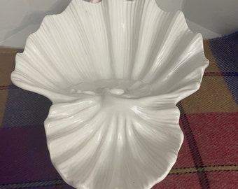 Loucarte Portuguese White Clam Seashell, Chip & Dip Shell Shaped Bowl/Platter