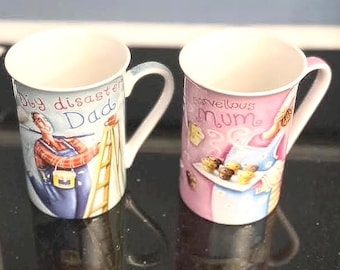 Tazas de cerámica Kent: "Papá desastre del bricolaje" y "Mamá maravillosa" Vajilla vintage