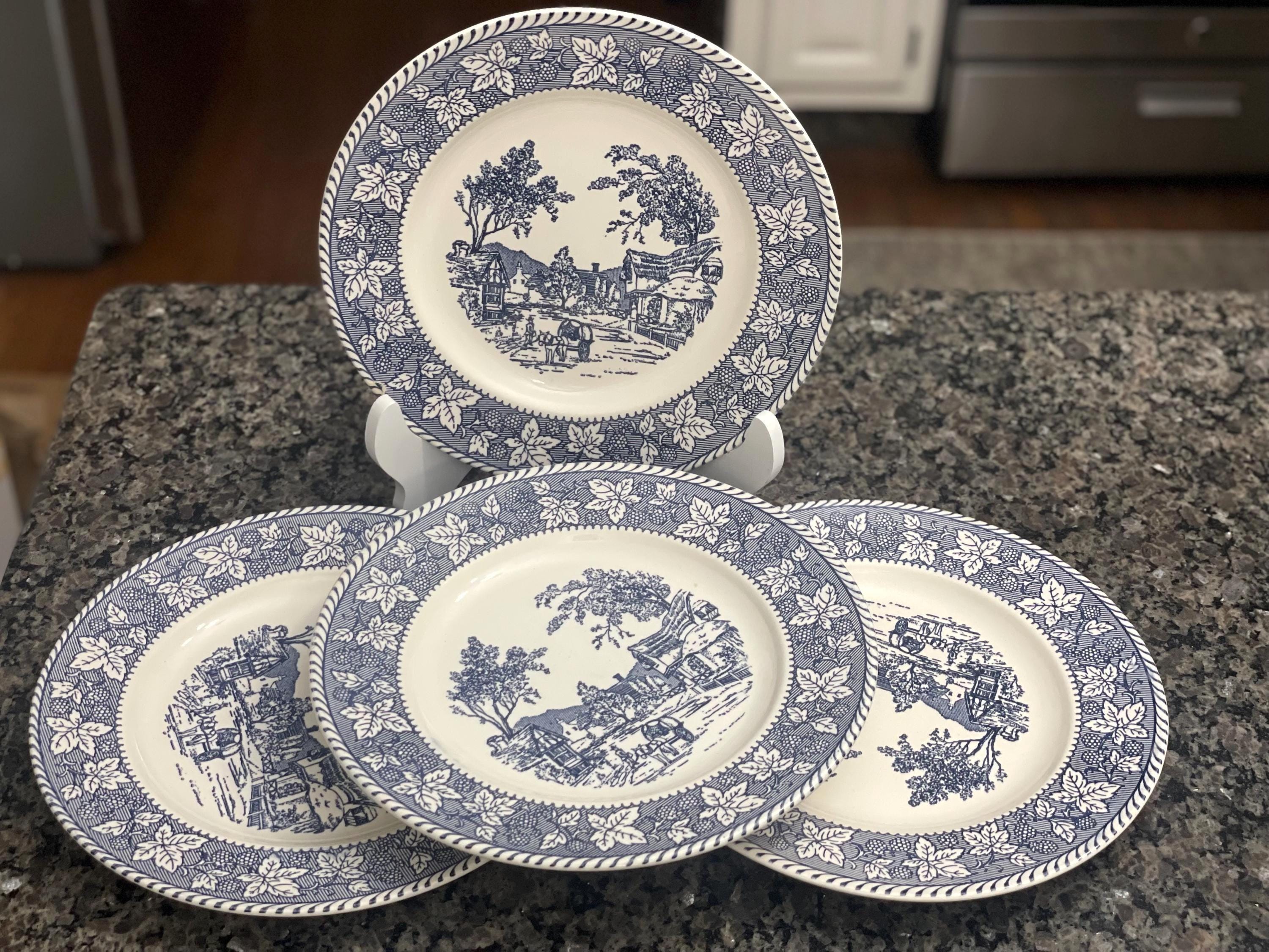 Vintage Shakespeare Country Blue Dinner Plates - Homer Laughlin