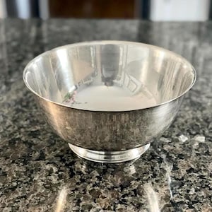 Vintage Silver Plated Paul Revere Bowl: Oneida Sons of Liberty Reproduction