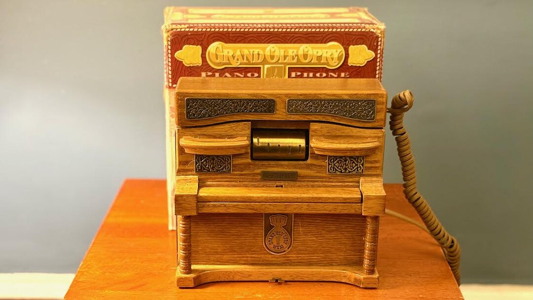 レア　廃盤品　TELEPHONE 　テレホンボックス　木製 Vintage Telephone With Music Box Grand Ole Opry Piano : Novelty