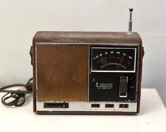 Vintage Zenith Royal G47 Portable Am FM Radio: Electronics